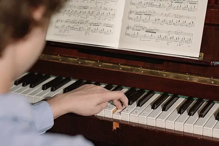 Müzik Eğitimi Akademik Başarıyı Gerçekten Artırır mı?